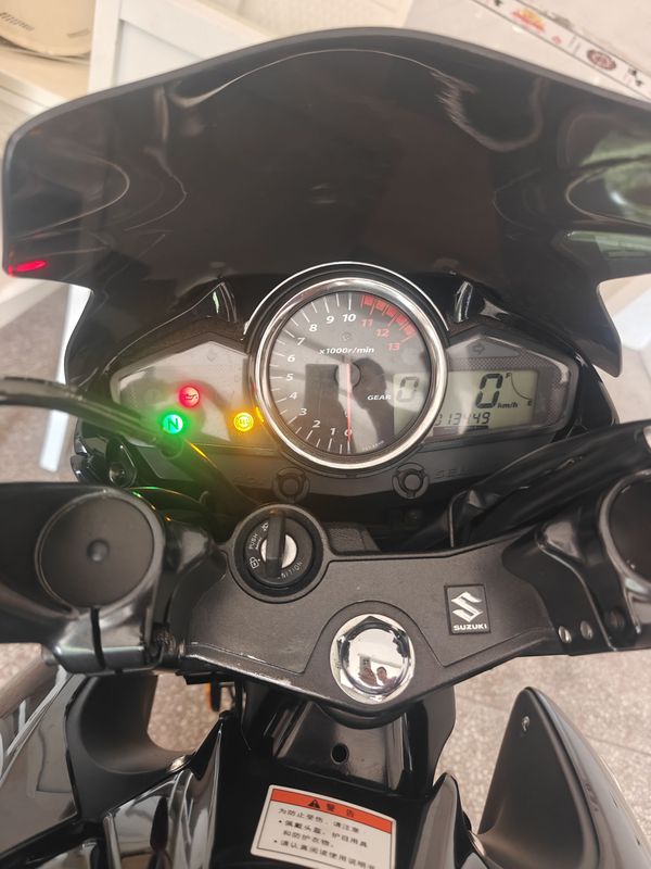二手豪爵铃木骊驰 GW250