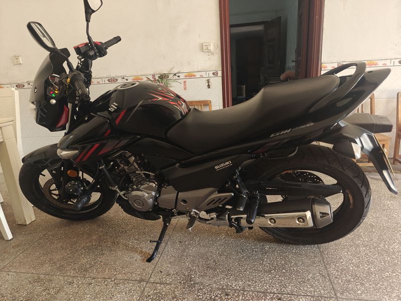 二手豪爵铃木骊驰 GW250