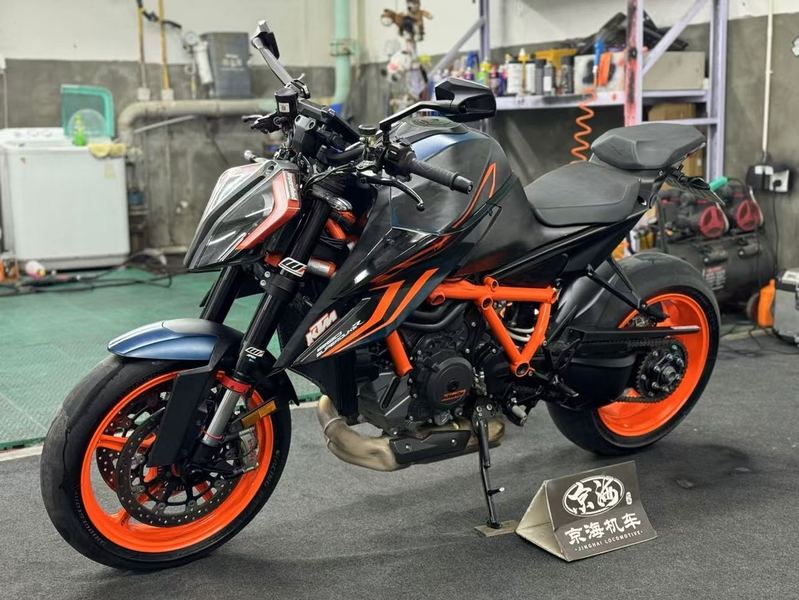 二手KTMR2R1290 Super Duke