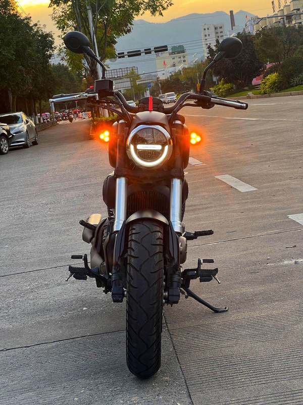 二手QJMOTOR闪300