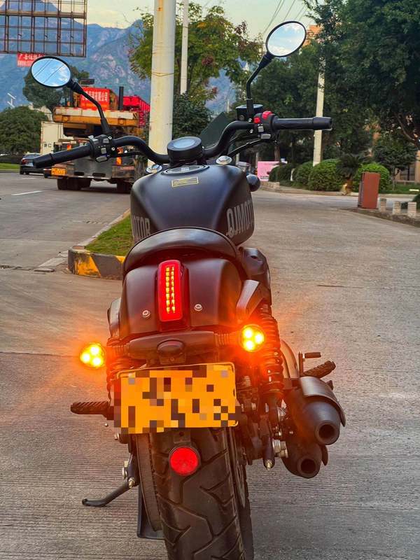 二手QJMOTOR闪300