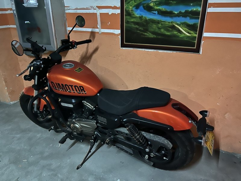 二手QJMOTOR闪300