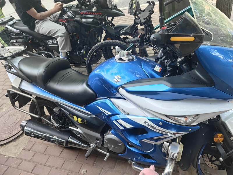 二手铃木GW 250F Inazuma 