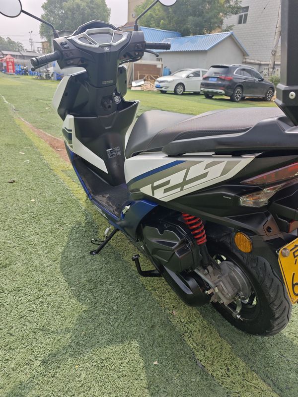 二手五羊本田NX125