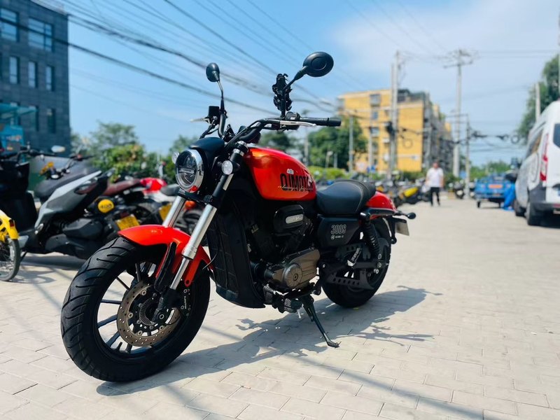 二手QJMOTOR闪300