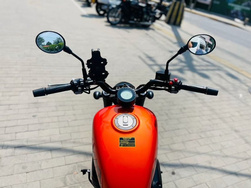 二手QJMOTOR闪300