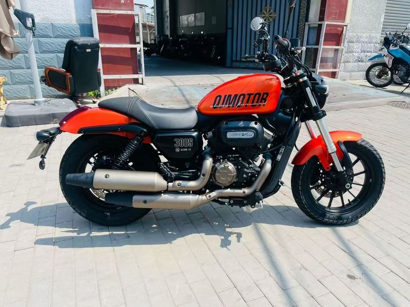 二手QJMOTOR闪300