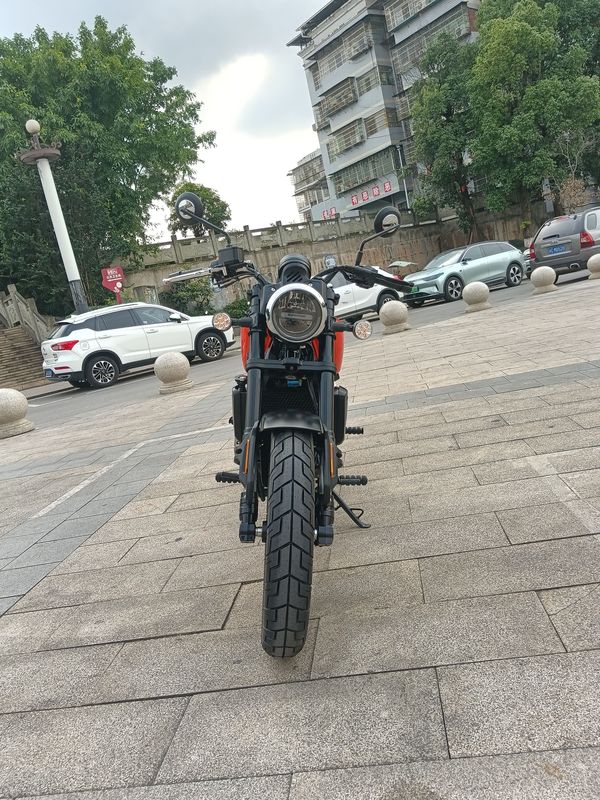 二手QJMOTOR闪250