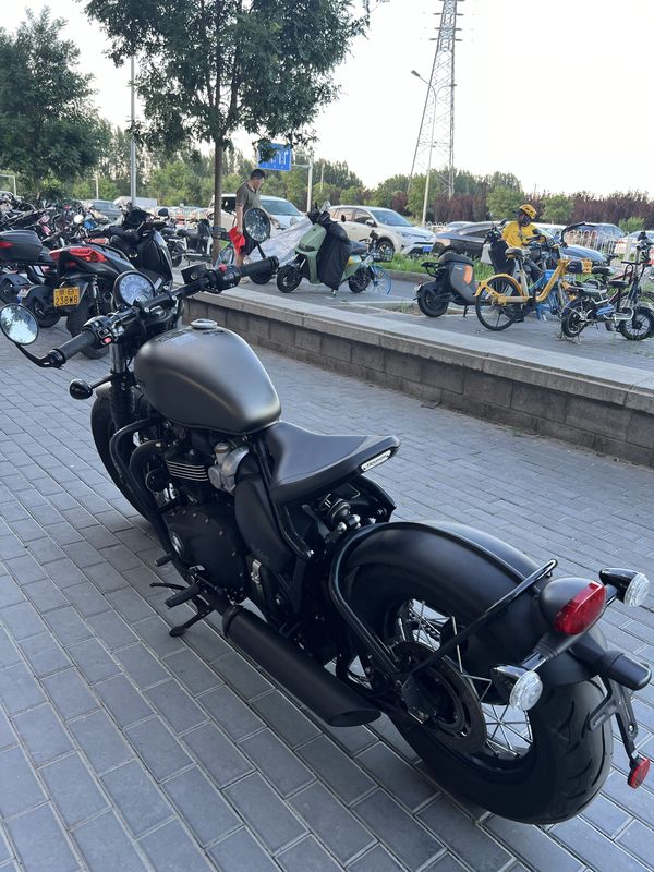 二手凯旋Bonneville Bobber