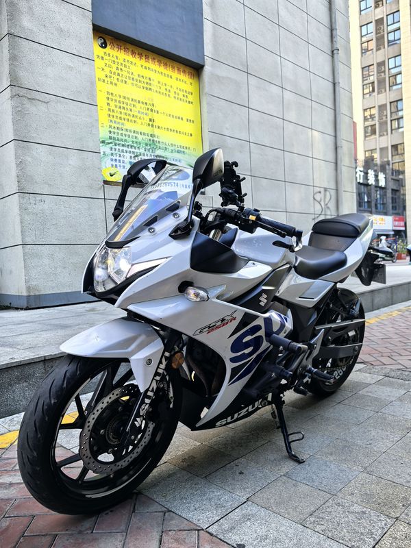 二手豪爵铃木GSX250R