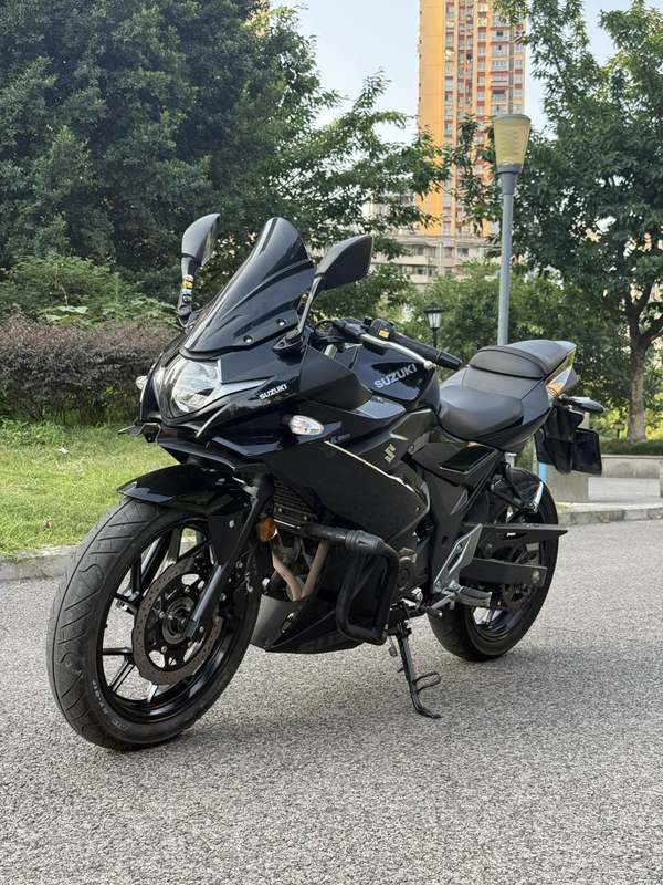 二手豪爵铃木GSX250R