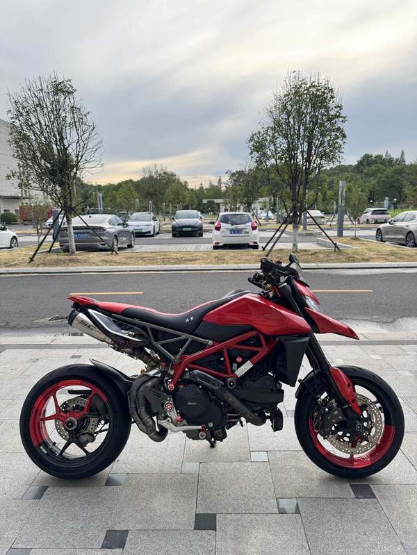 二手杜卡迪Hypermotard 950