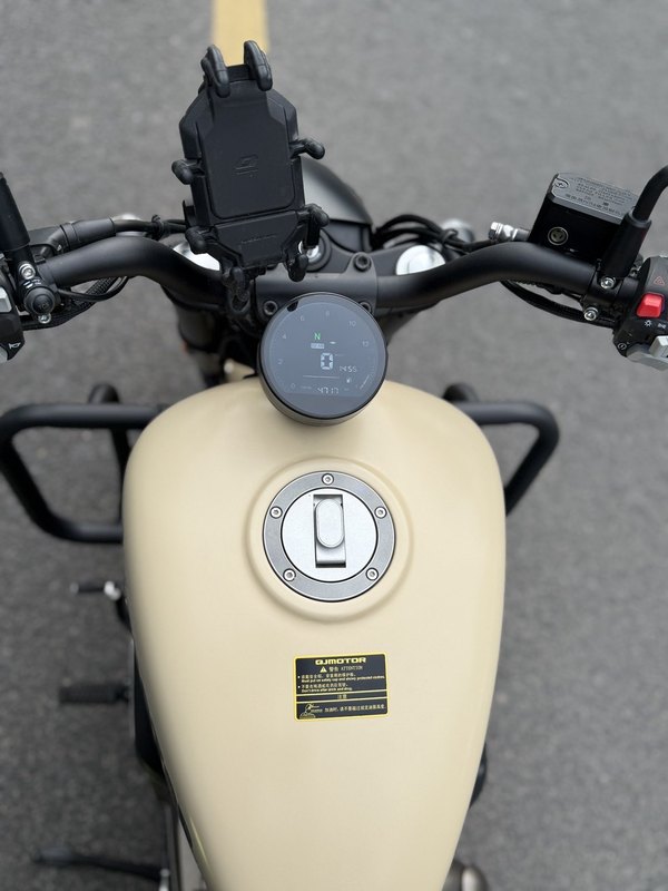 二手QJMOTOR闪300