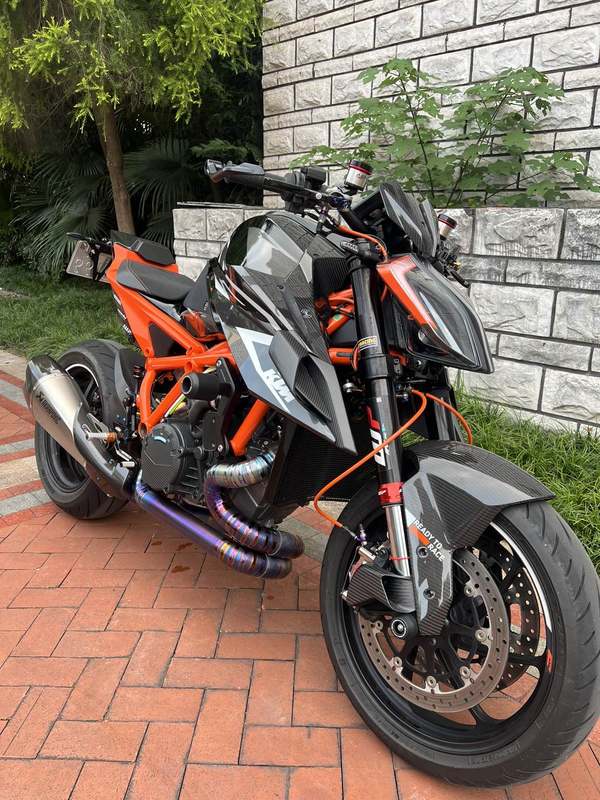 二手KTMR2R1290 Super Duke