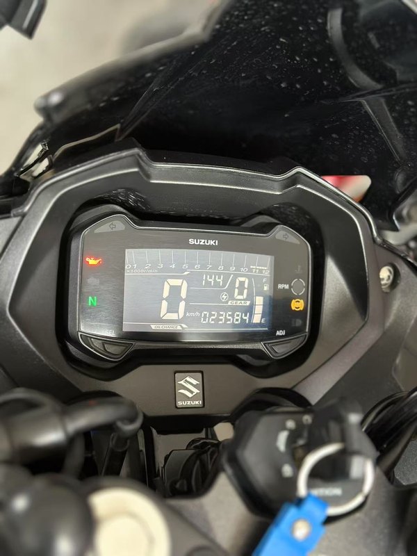 二手豪爵铃木GSX250R