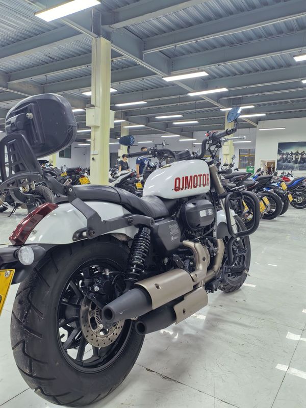 二手QJMOTOR闪300