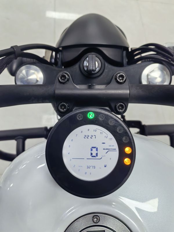 二手QJMOTOR闪300