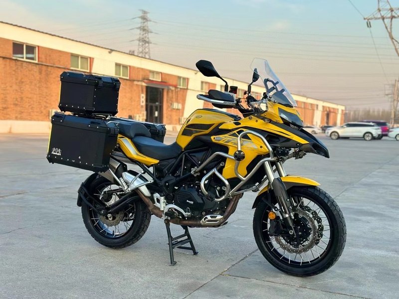 二手贝纳利金鹏 TRK502