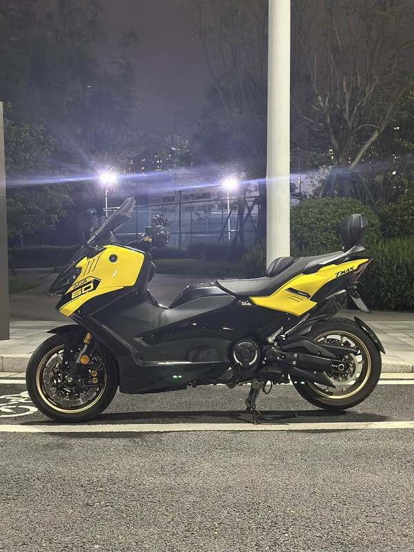 二手雅马哈TMAX