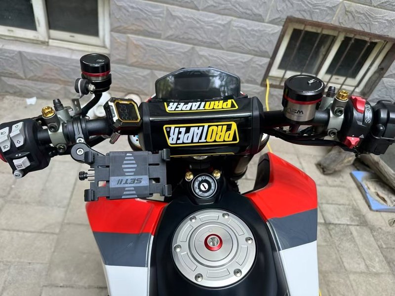 二手杜卡迪Hypermotard 950