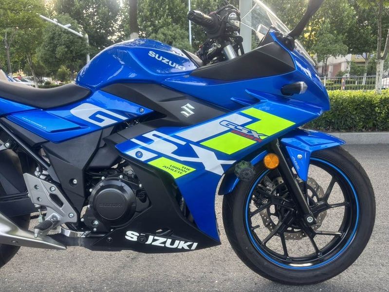二手豪爵铃木GSX250R