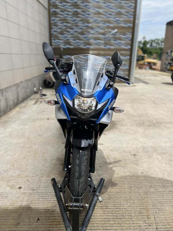 二手豪爵铃木GSX250R