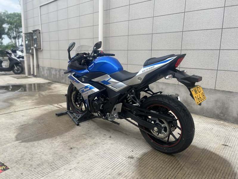 二手豪爵铃木GSX250R