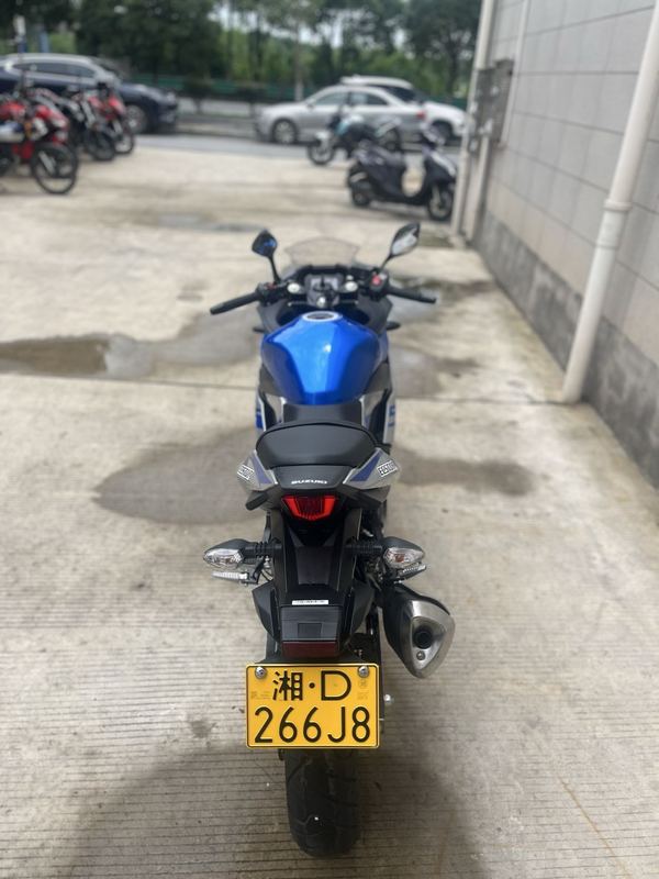 二手豪爵铃木GSX250R