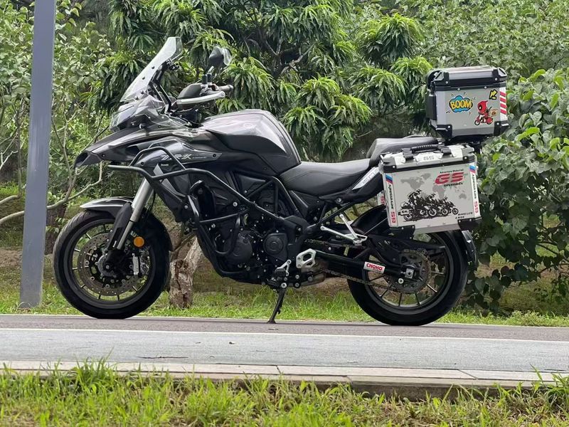 二手贝纳利金鹏 TRK502