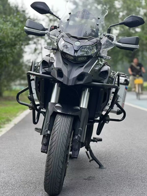 二手贝纳利金鹏 TRK502