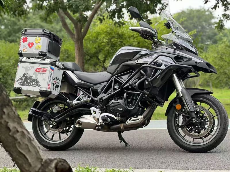 二手贝纳利金鹏 TRK502