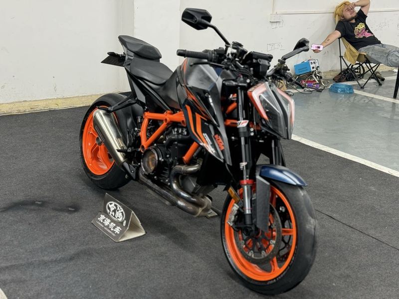 二手KTMR2R1290 Super Duke