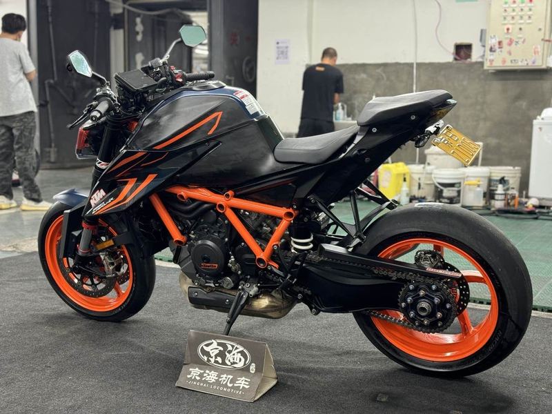 二手KTMR2R1290 Super Duke