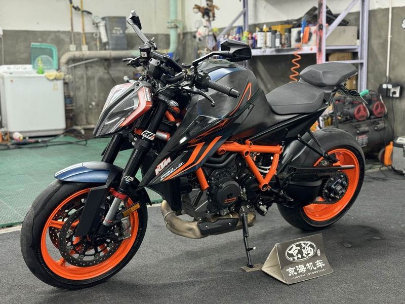 二手KTMR2R1290 Super Duke