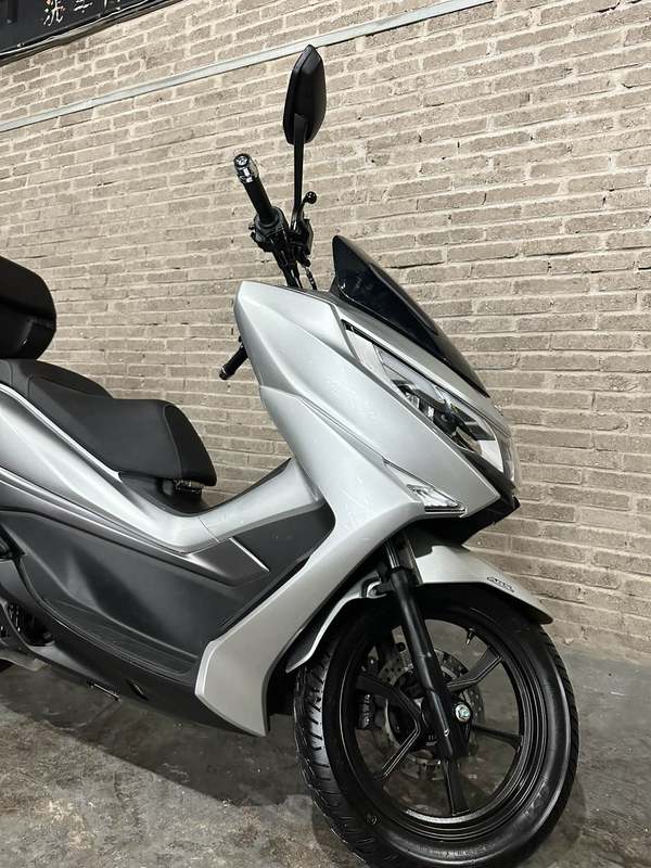 二手豪爵UHR150