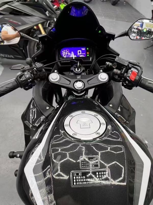 二手本田CBR400R