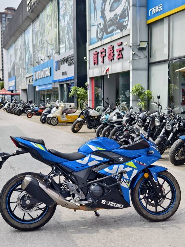 二手豪爵铃木GSX250R