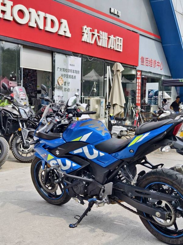 二手豪爵铃木GSX250R