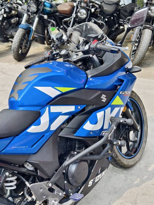 二手豪爵铃木GSX250R