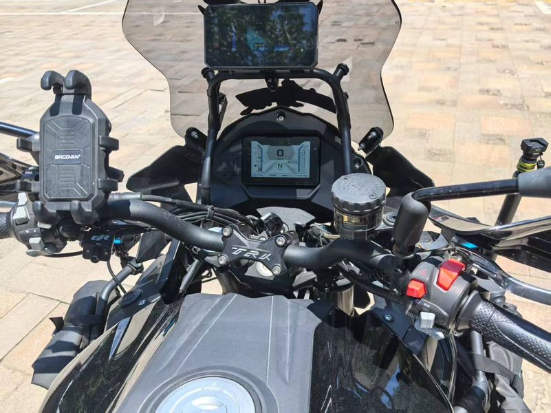 二手贝纳利金鹏 TRK502