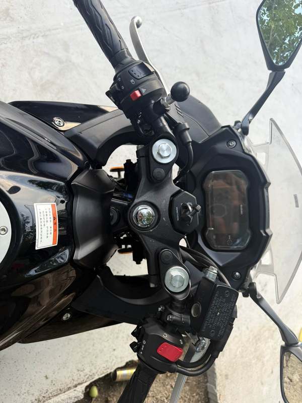 二手豪爵铃木GSX250R