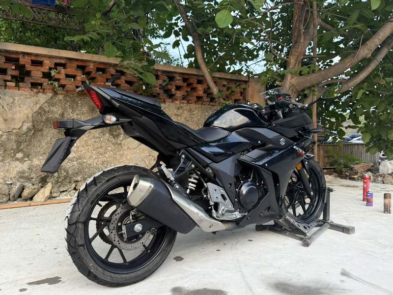 二手豪爵铃木GSX250R