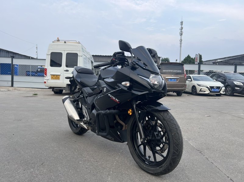二手豪爵铃木GSX250R