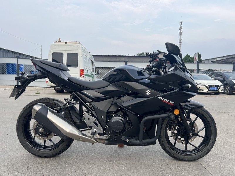 二手豪爵铃木GSX250R