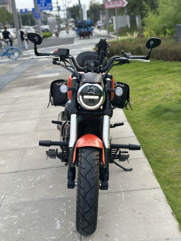 二手QJMOTOR闪300