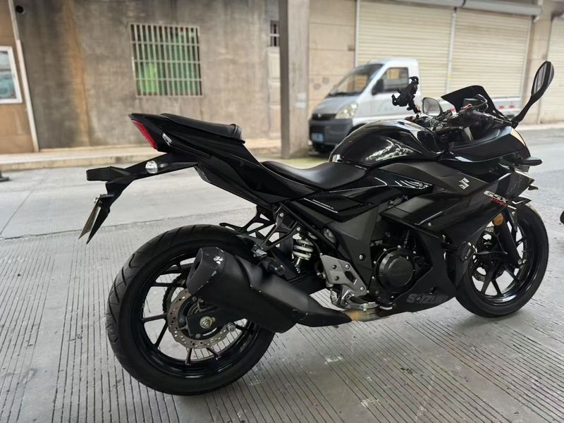 二手豪爵铃木GSX250R