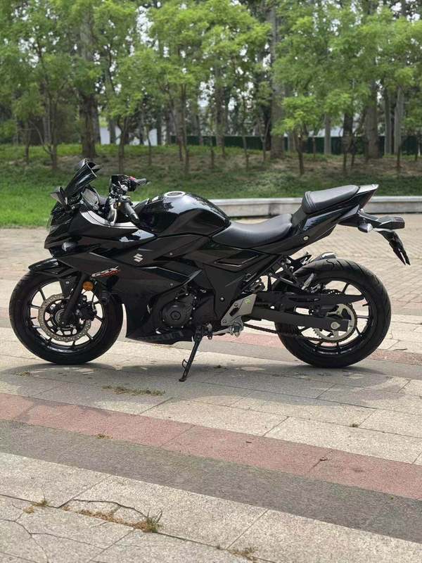 二手豪爵铃木GSX250R