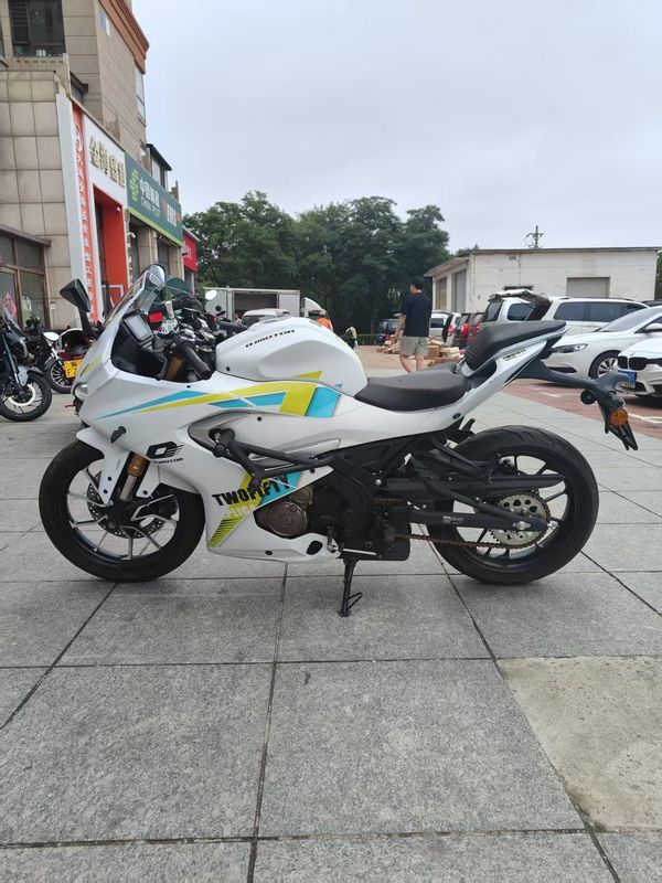 二手QJMOTOR赛250