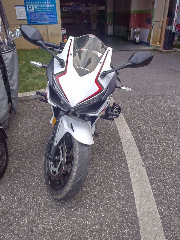 二手本田CBR400R
