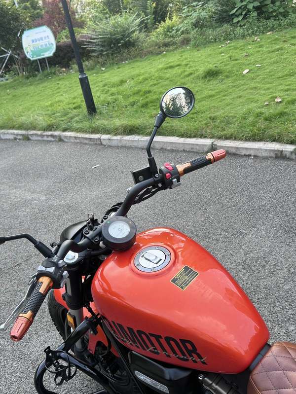 二手QJMOTOR闪300